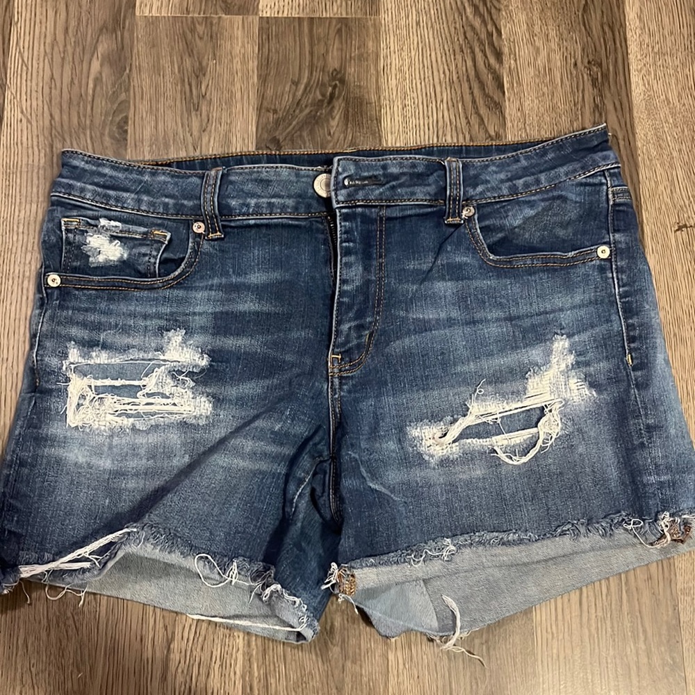 American eagle jean shorts size 14